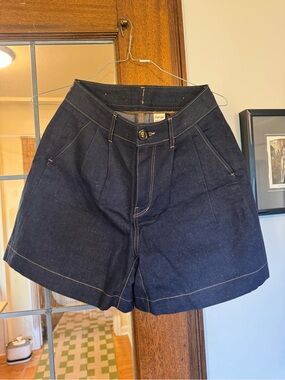 Gamine workwear High-Waist Dark Indigo Denim Pleated Women's Shorts